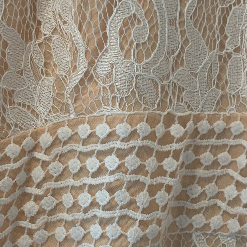 PrettyLittleThing NWT White Lace Crochet High-Neck Midi Dress - Picture 8 of 12